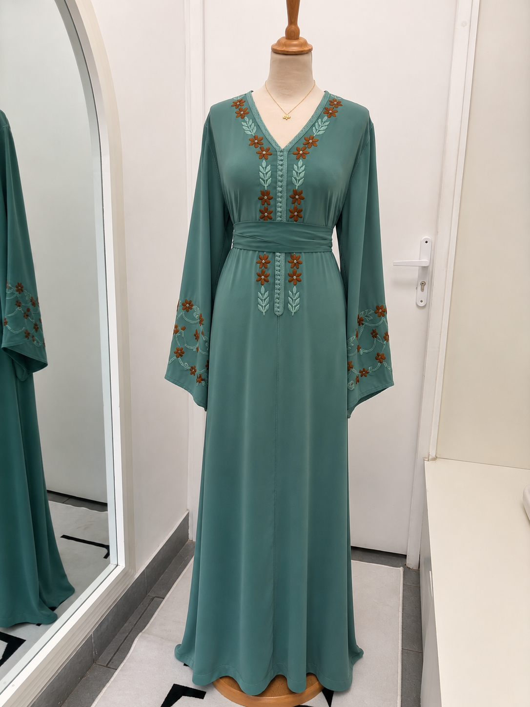 Abaya avec ceinture