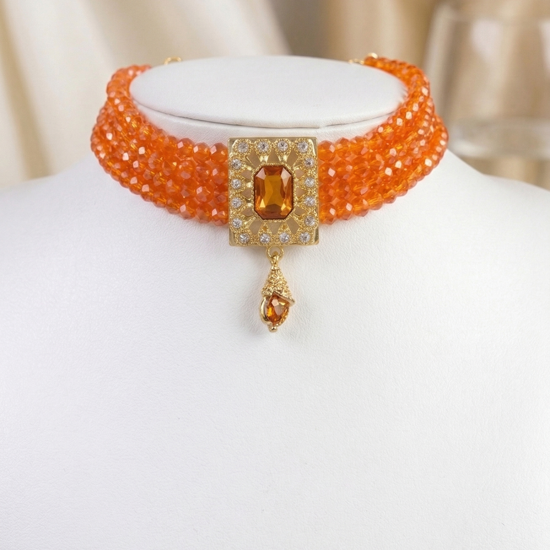 Collier ras de cou