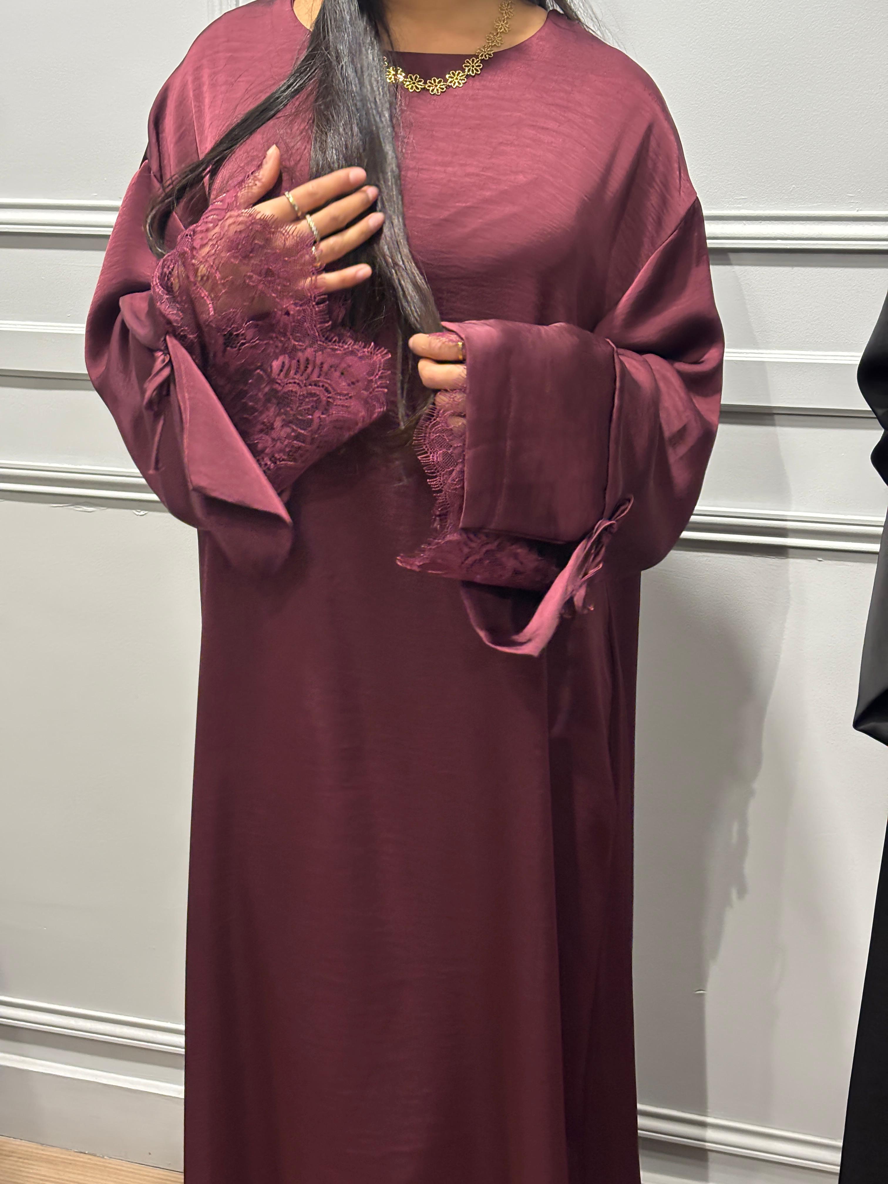 Robe manche dentelle