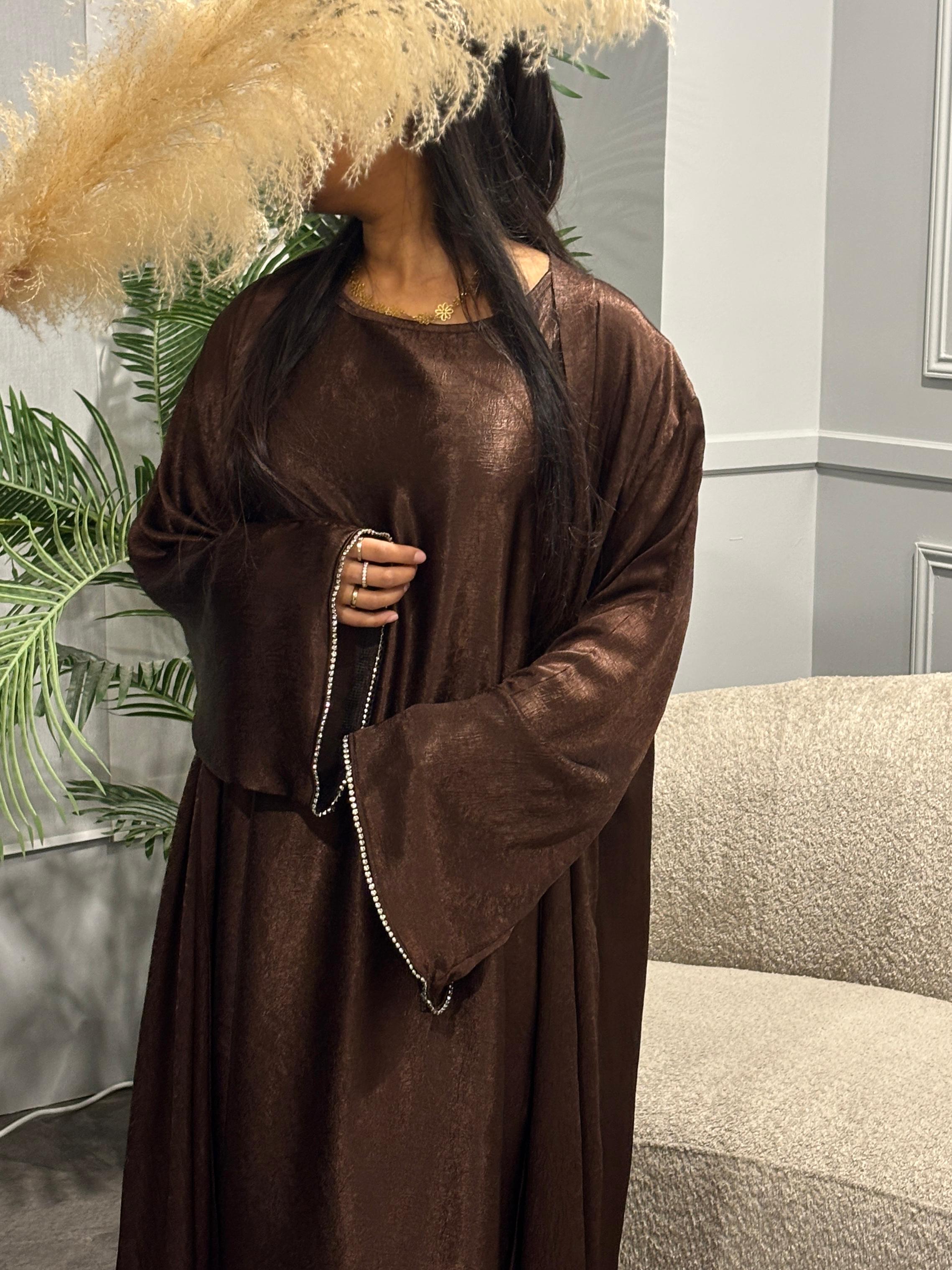 Robe satinée avec kimono