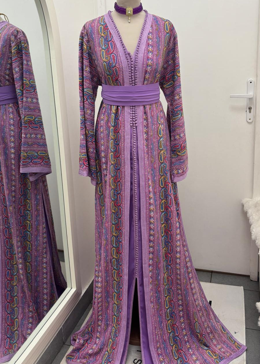 TAKCHITA SARI