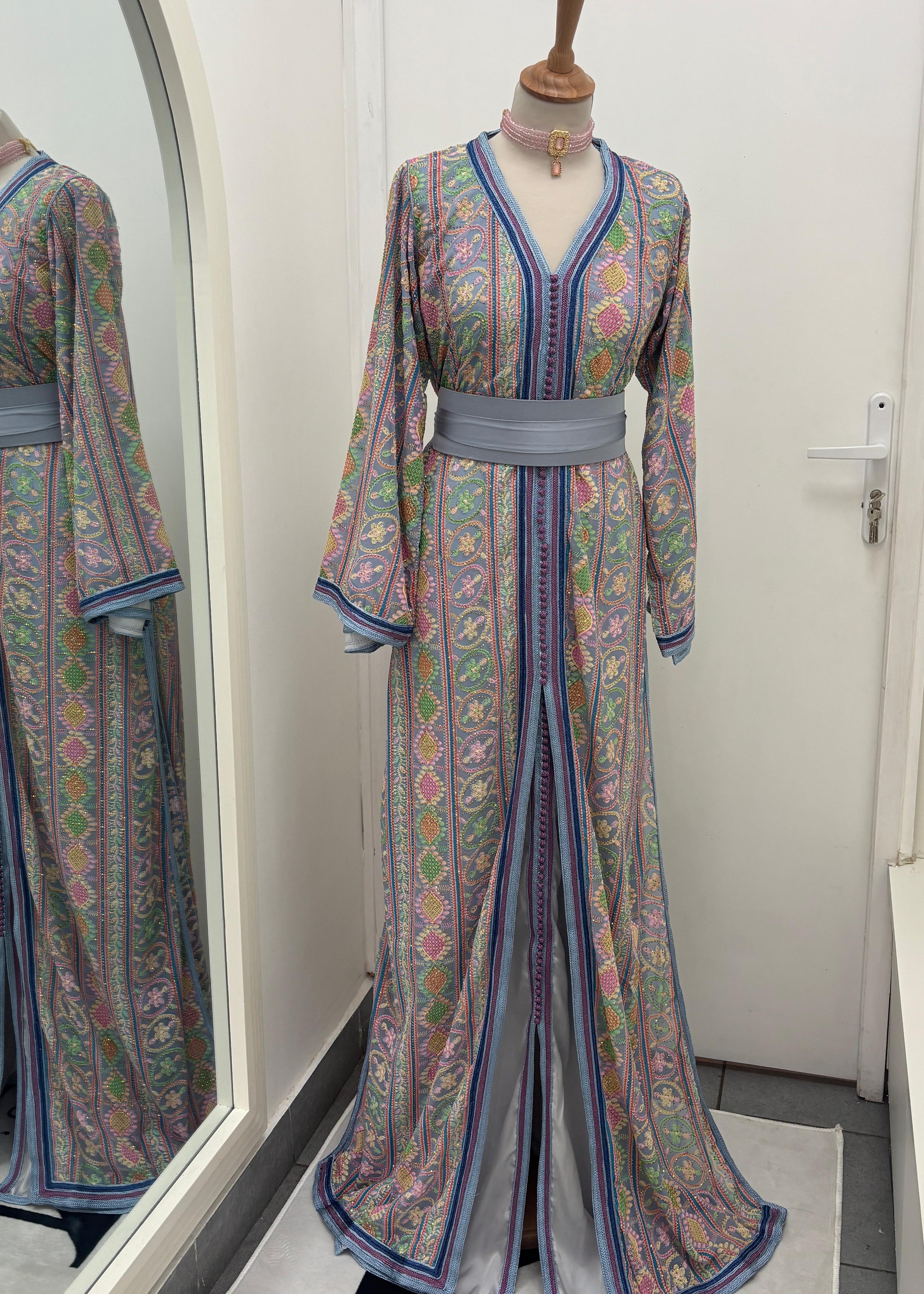 TAKCHITA SARI