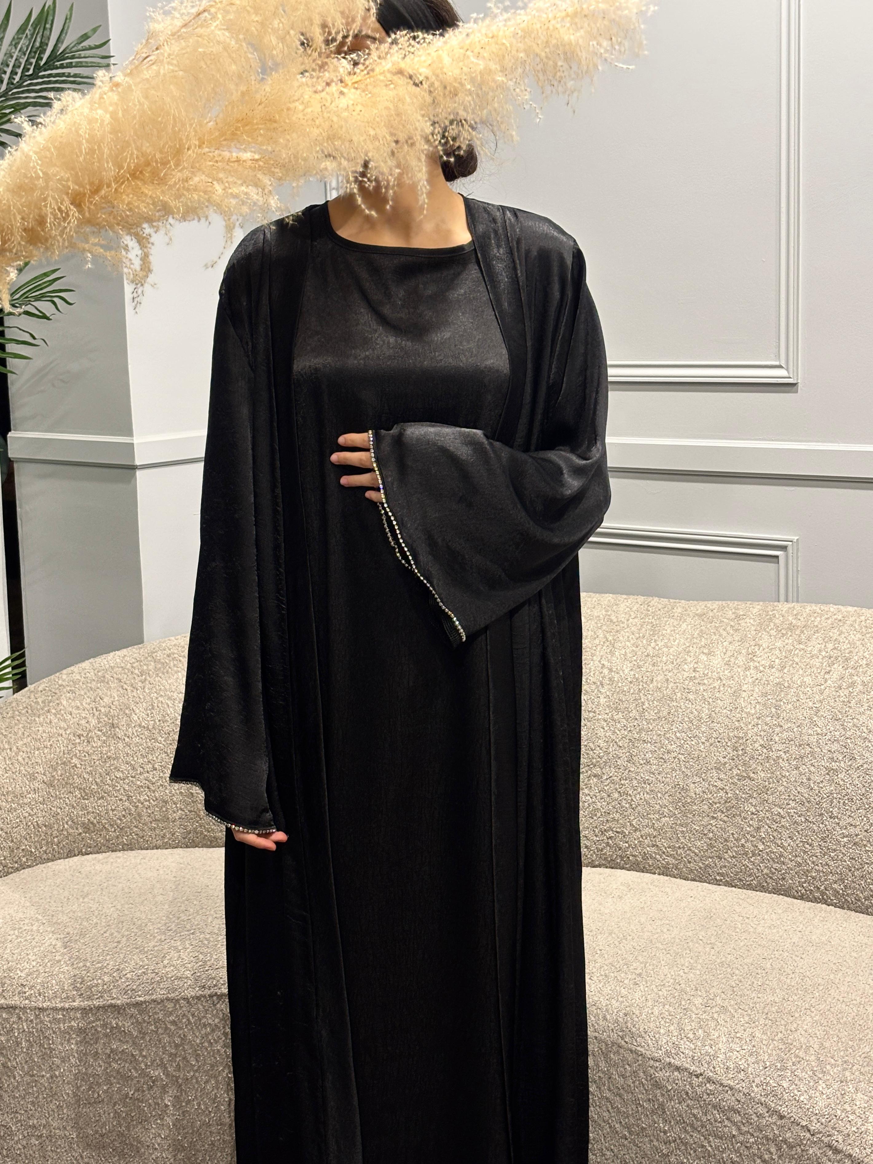 Robe satinée avec kimono